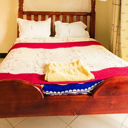Relief Motel Fort Portal Kültér fotó