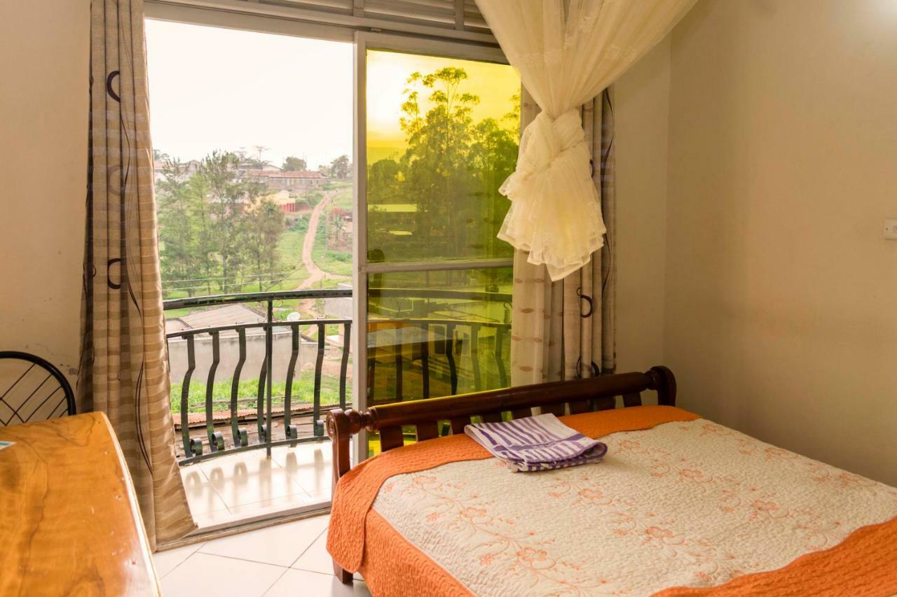 Relief Motel Fort Portal Kültér fotó